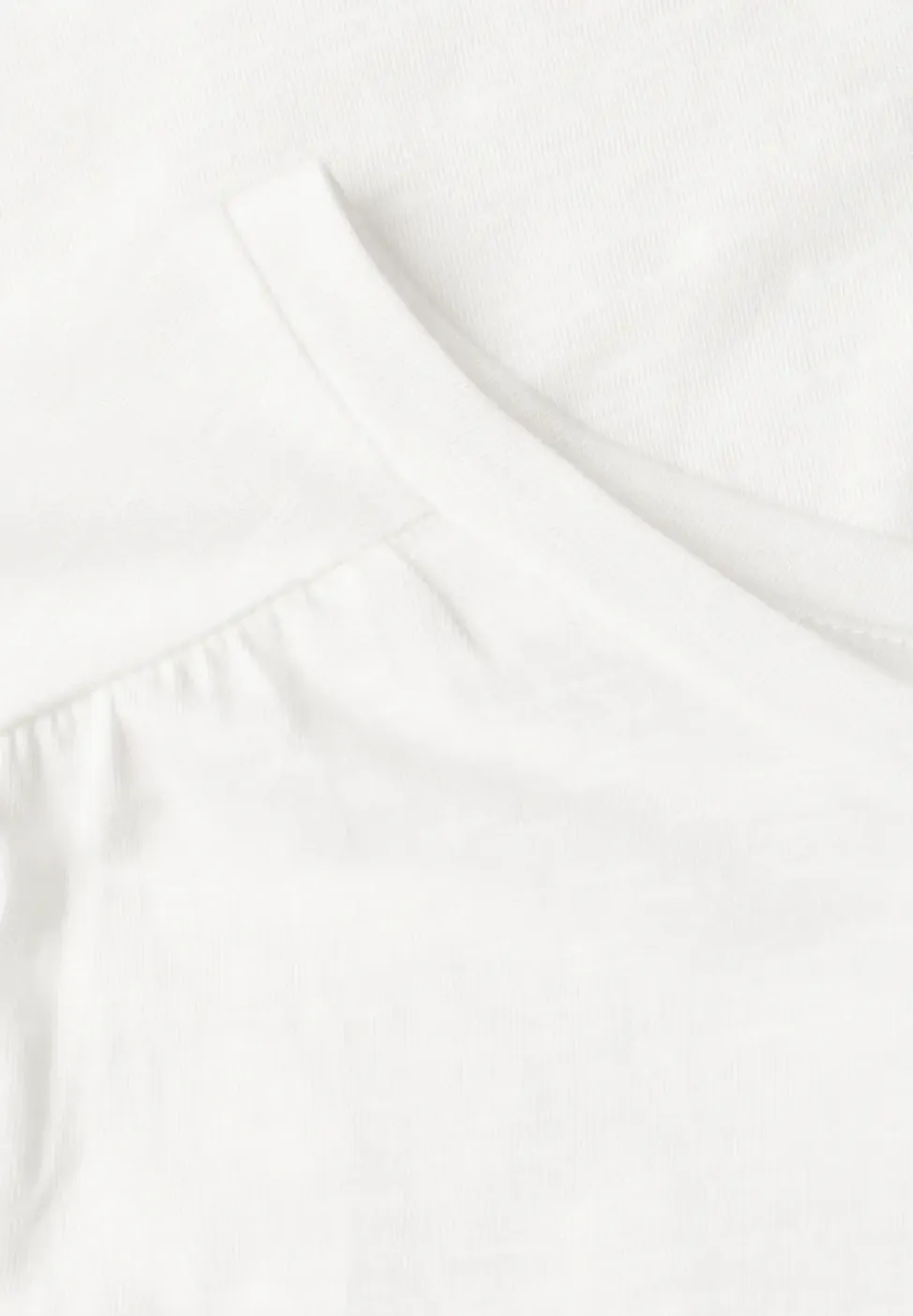 Shirt met ronde hals en rimpels