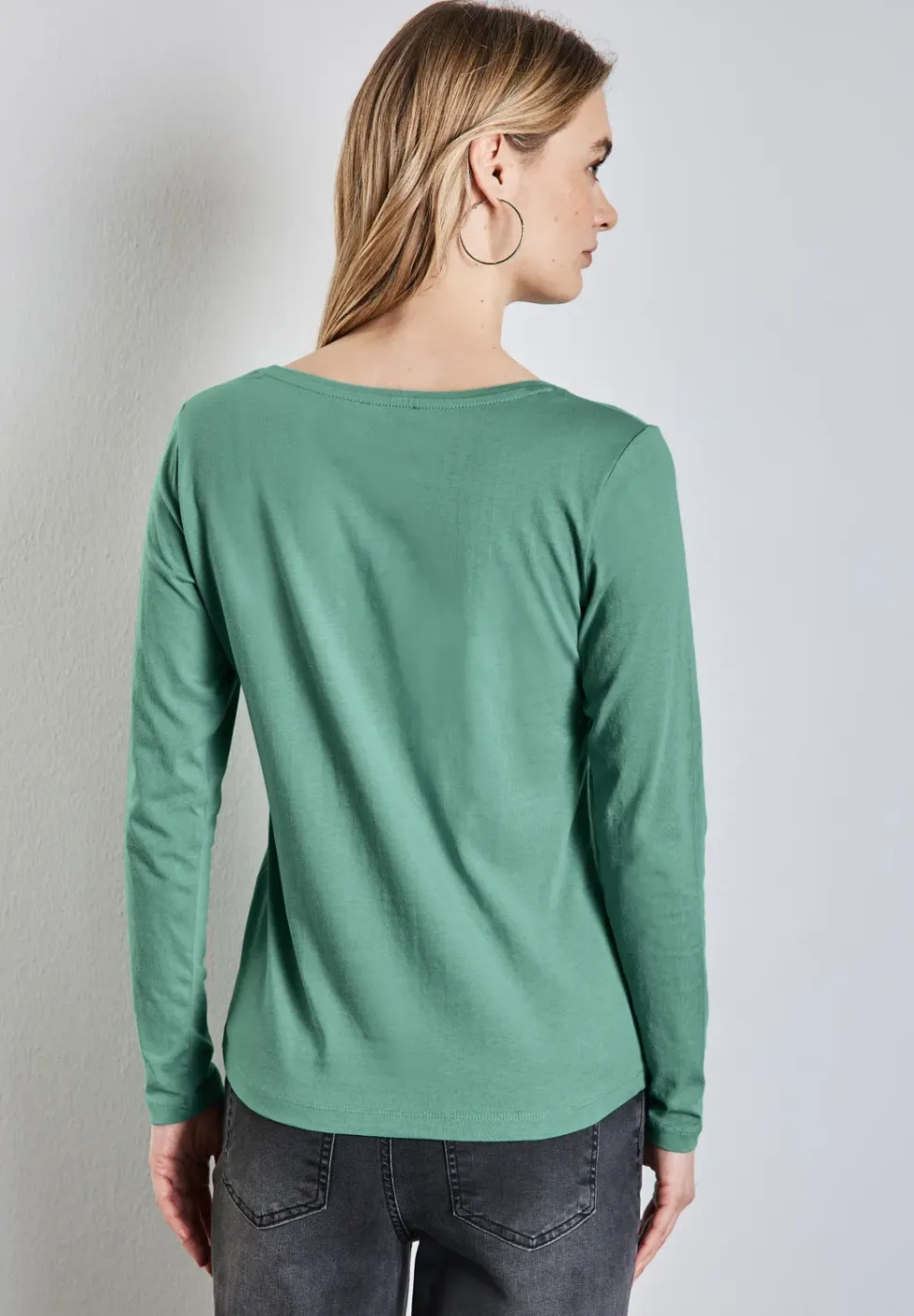 Shirt met ronde V-hals