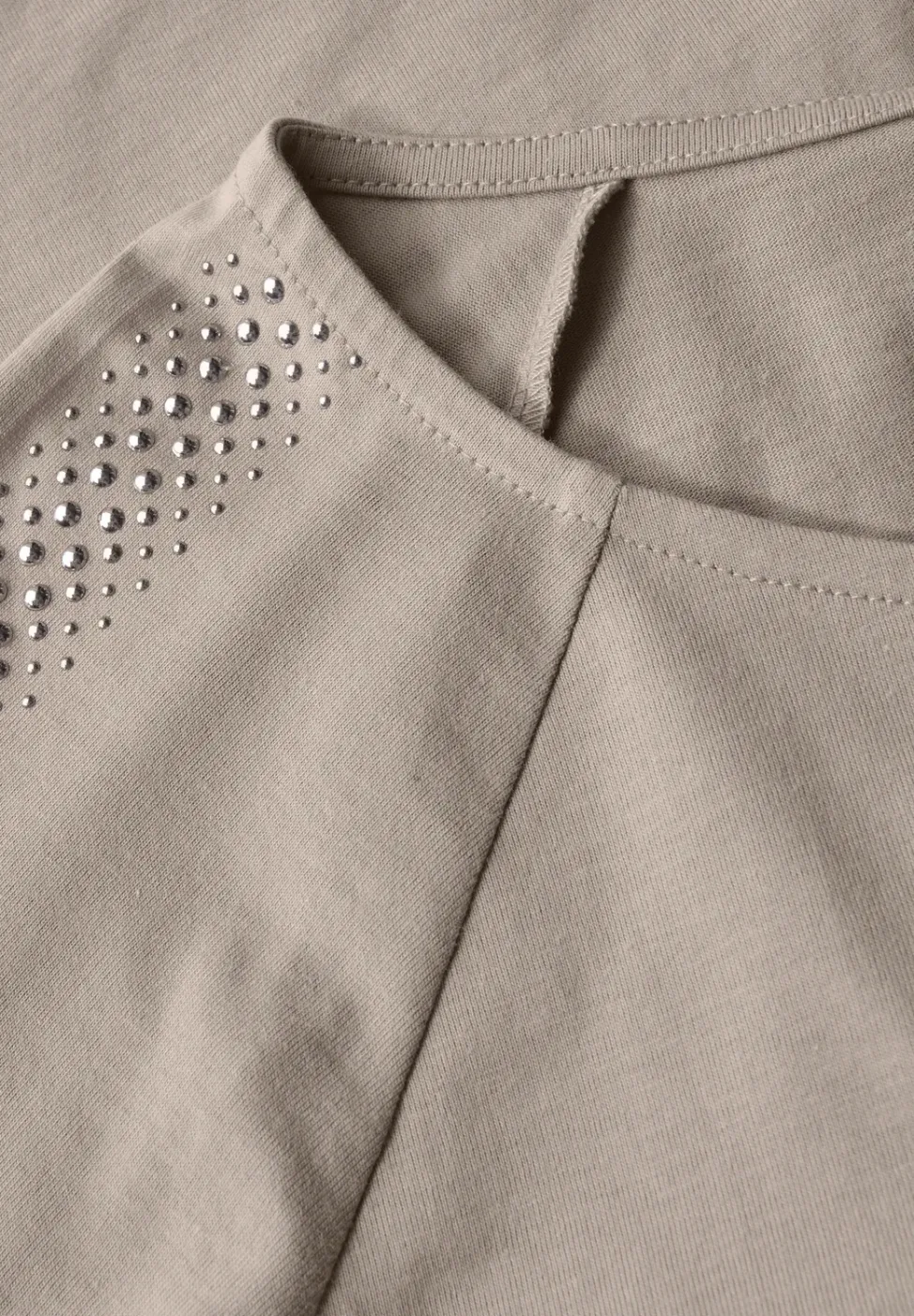 Shirt met schouderdetail