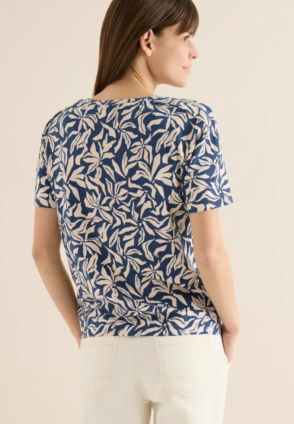 Shirt met schouderdetail