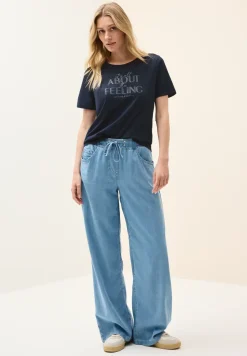 Shirt met tekst artwork