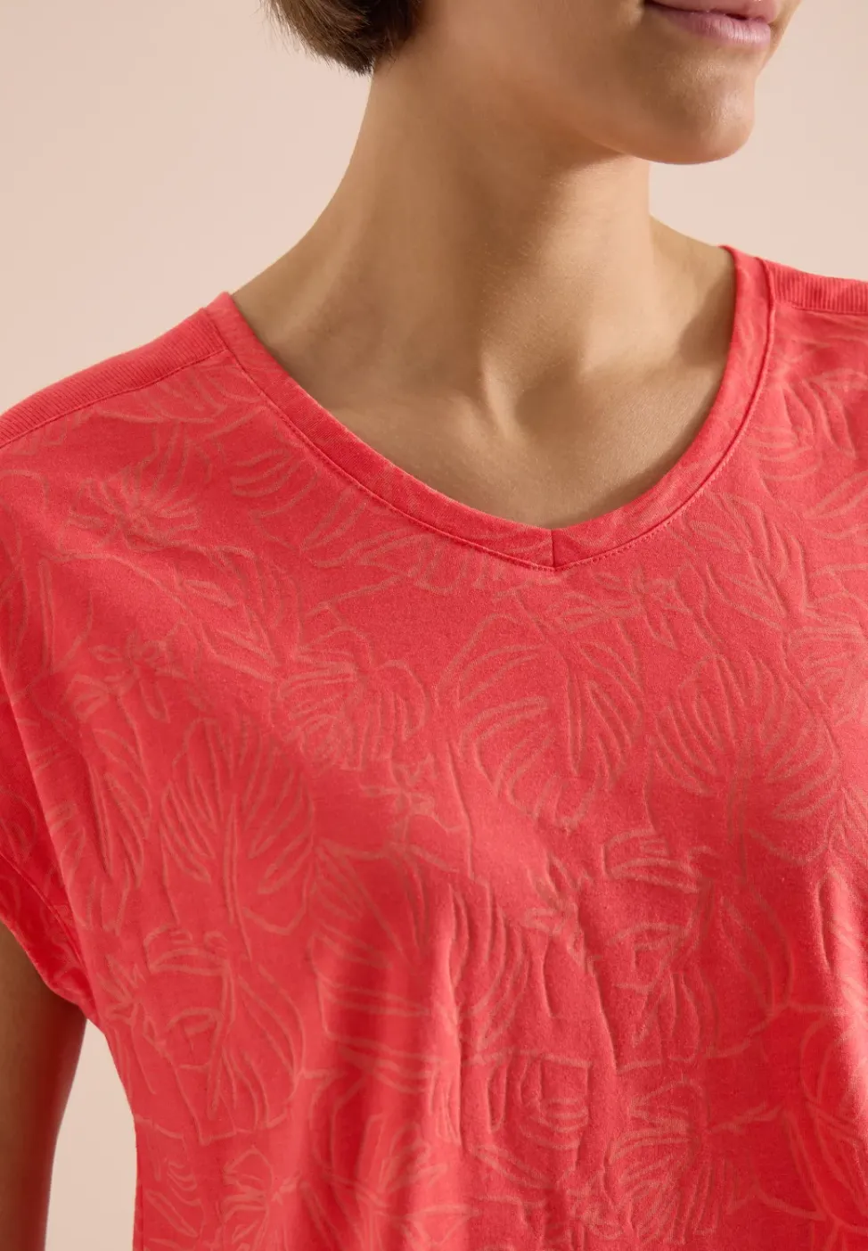 Shirt met ton-sur-ton burn-outpatroon