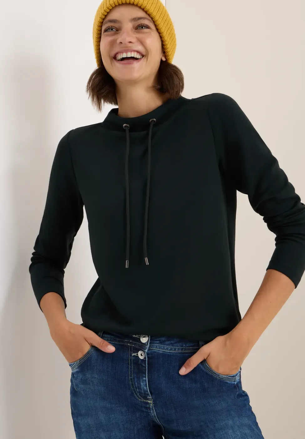 Shirt met trechtervormige hals