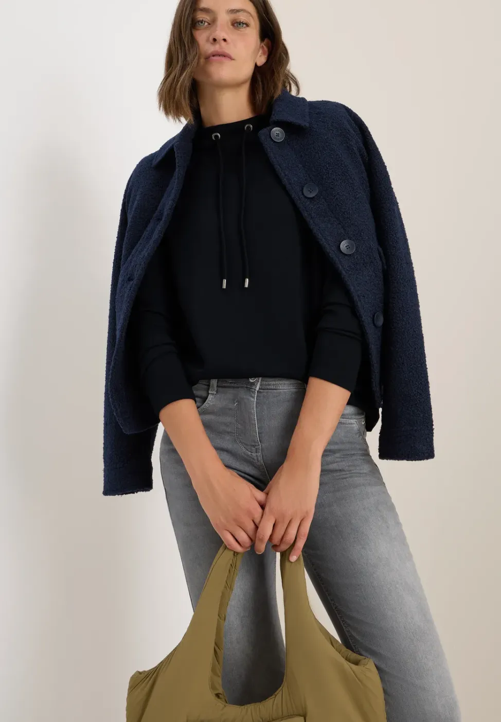 Shirt met trechtervormige hals