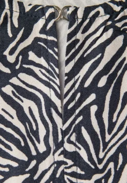 Shirt met uitsnede