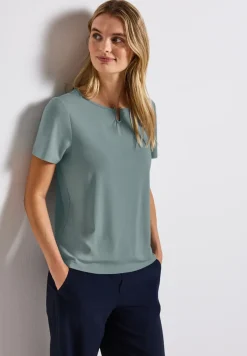 Shirt met uitsnijding