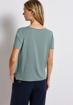 Shirt met uitsnijding