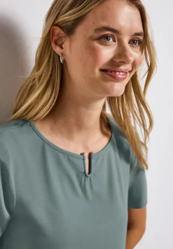 Shirt met uitsnijding