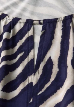 Shirt met uitsnijding