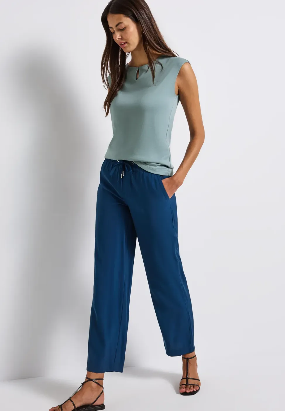 Shirt met uitsnijding