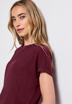 Shirt met uitsnijding