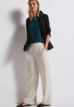 Shirt met uitsnijding
