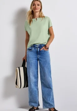 Shirt met uitsnijding