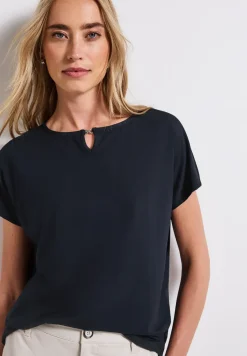 Shirt met uitsnijding
