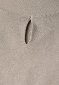 Shirt met uitsnijding