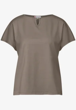 Shirt met uitsnijding