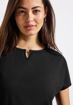 Shirt met uitsnijding