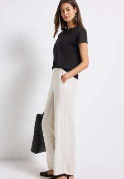 Shirt met uitsnijding