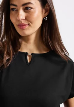 Shirt met uitsnijding