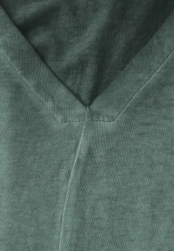 Shirt met V-hals en gewassen look