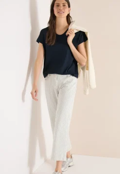 Shirt met V-hals en kanten detail