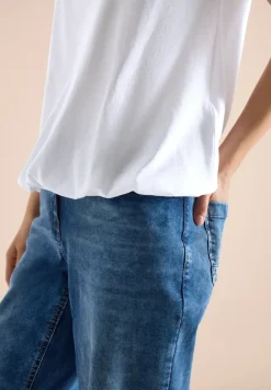 Shirt met V-hals en kanten detail