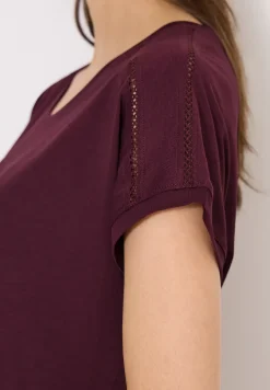 Shirt met V-hals en kanten detail