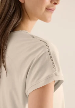 Shirt met V-hals en kanten detail