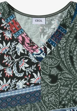 Shirt met V-hals en patchworkprint