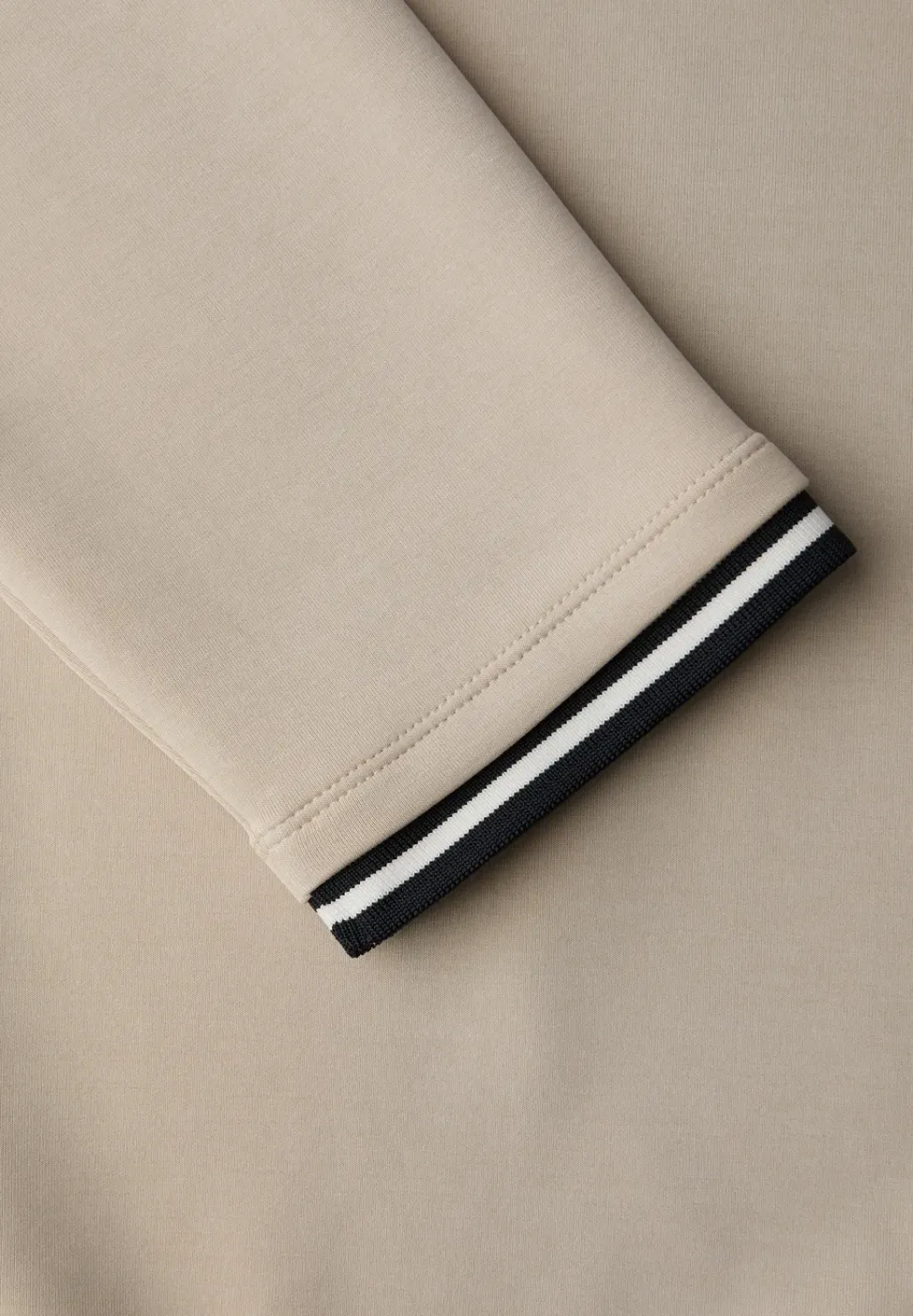 Shirt met zijdeachtige look en details
