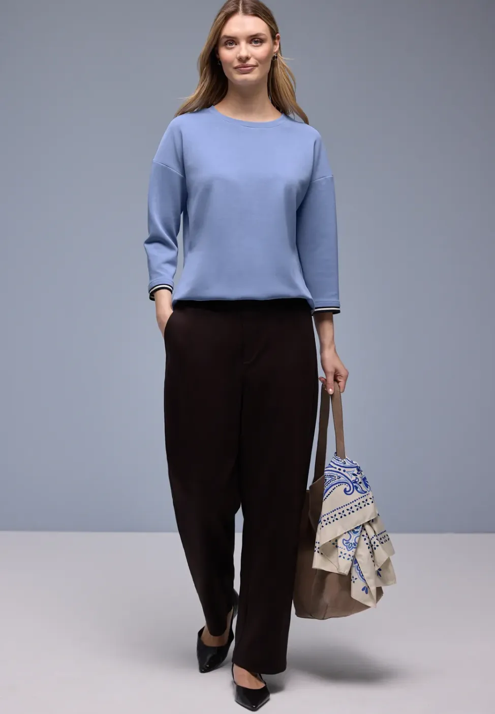 Shirt met zijdeachtige look en details
