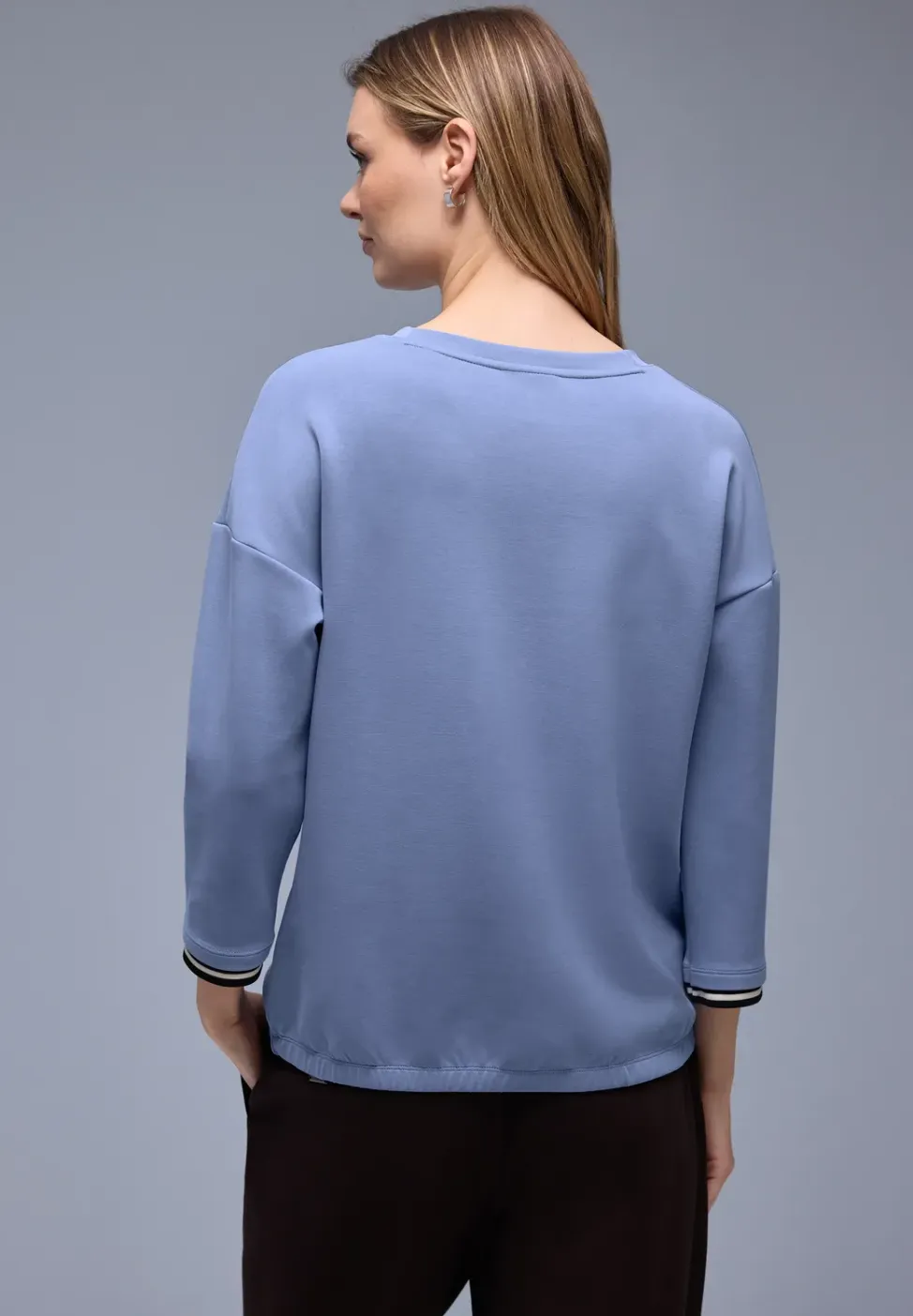 Shirt met zijdeachtige look en details