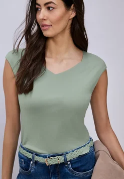 Shirt zonder mouwen met diamanten halslijn