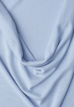 Silk-Look top met watervalhalslijn