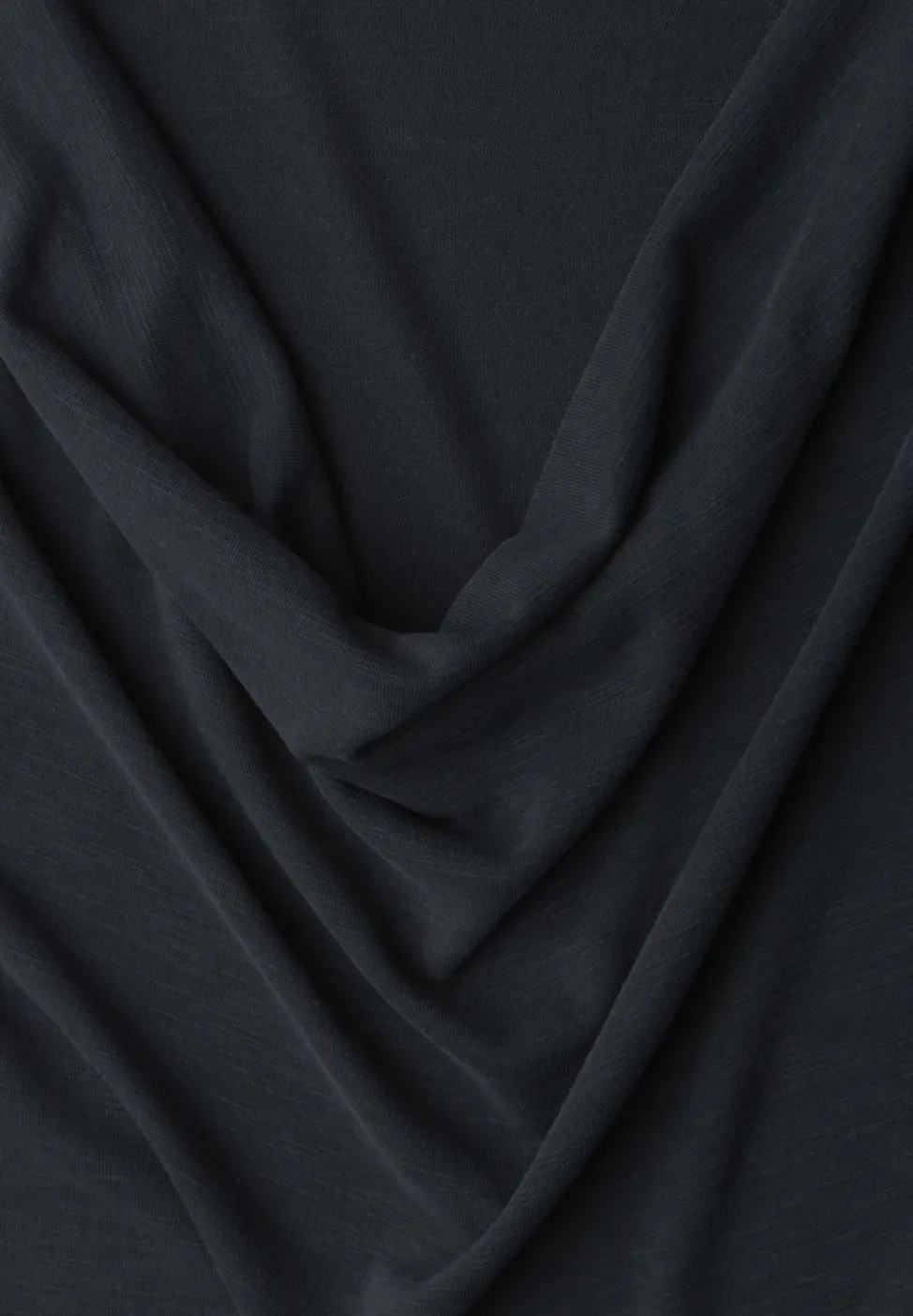 Silk-Look top met watervalhalslijn