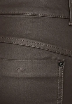 Slim fit broek met coating