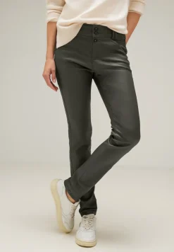 Slim fit broek met coating