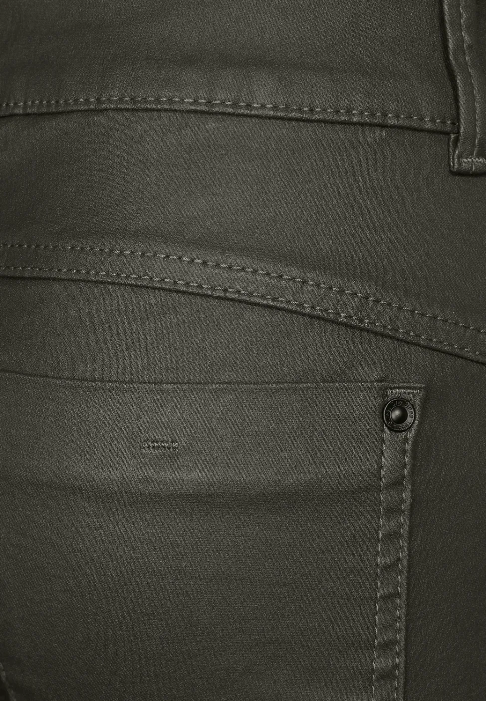 Slim fit broek met coating