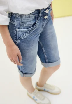 Slim Fit denim shorts