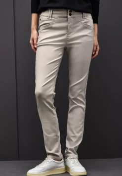Slim Fit gecoate broek