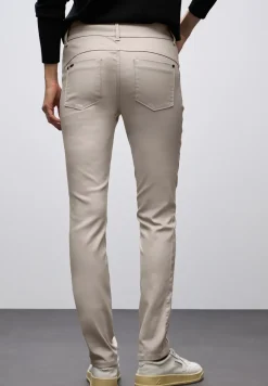 Slim Fit gecoate broek