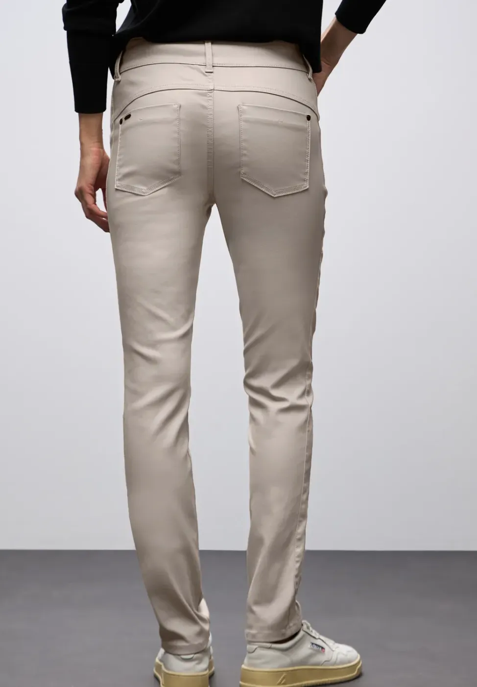 Slim Fit gecoate broek