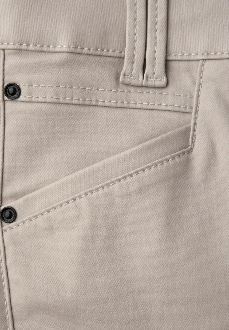 Slim Fit gecoate broek