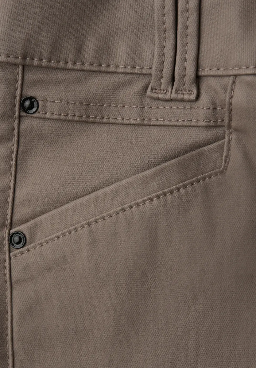 Slim Fit gecoate broek