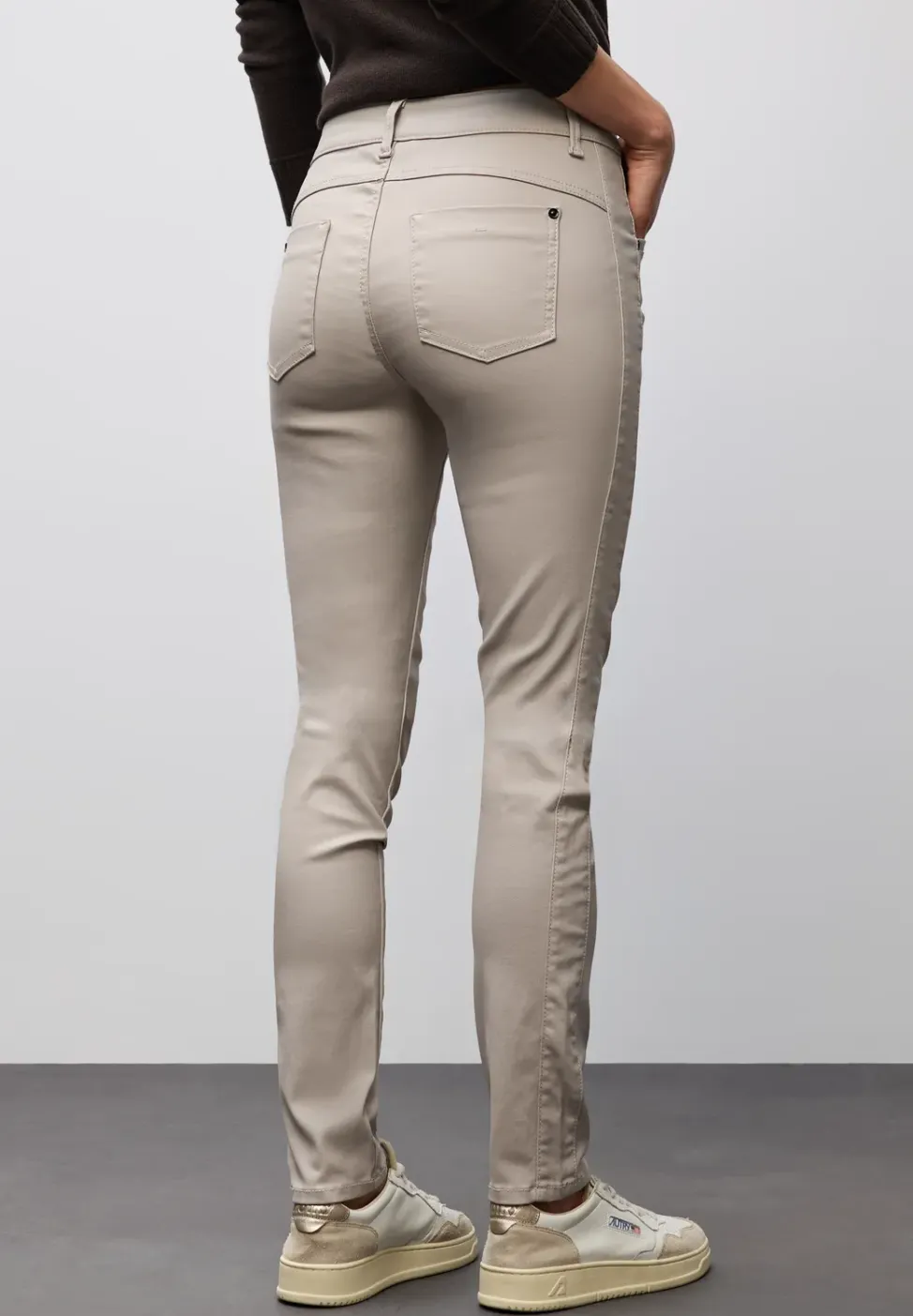 Slim Fit gecoate broek