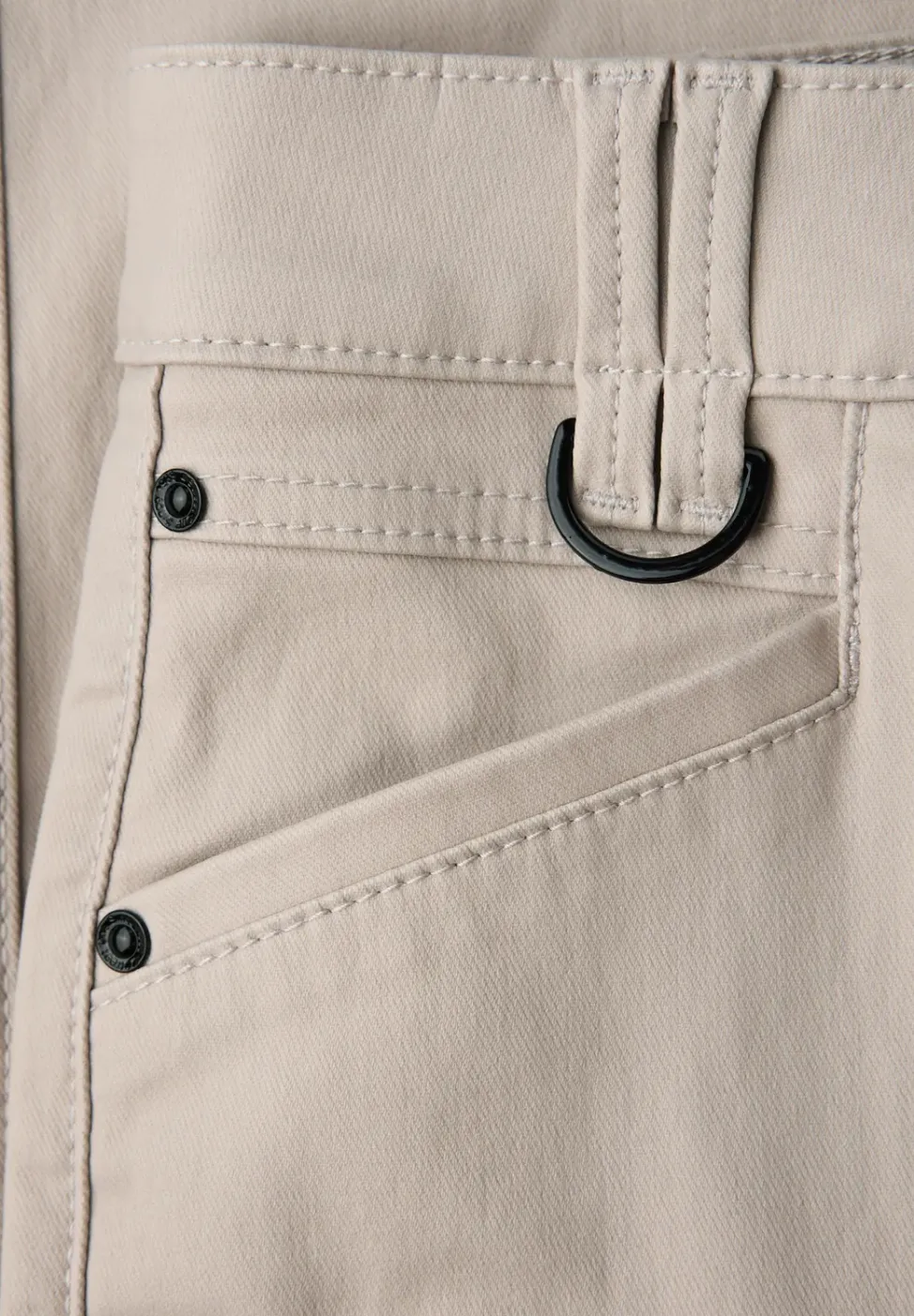 Slim Fit gecoate broek