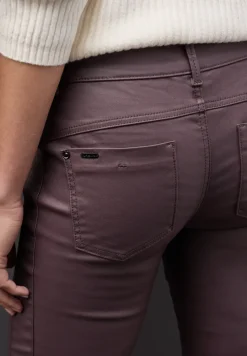 Slim Fit gecoate broek