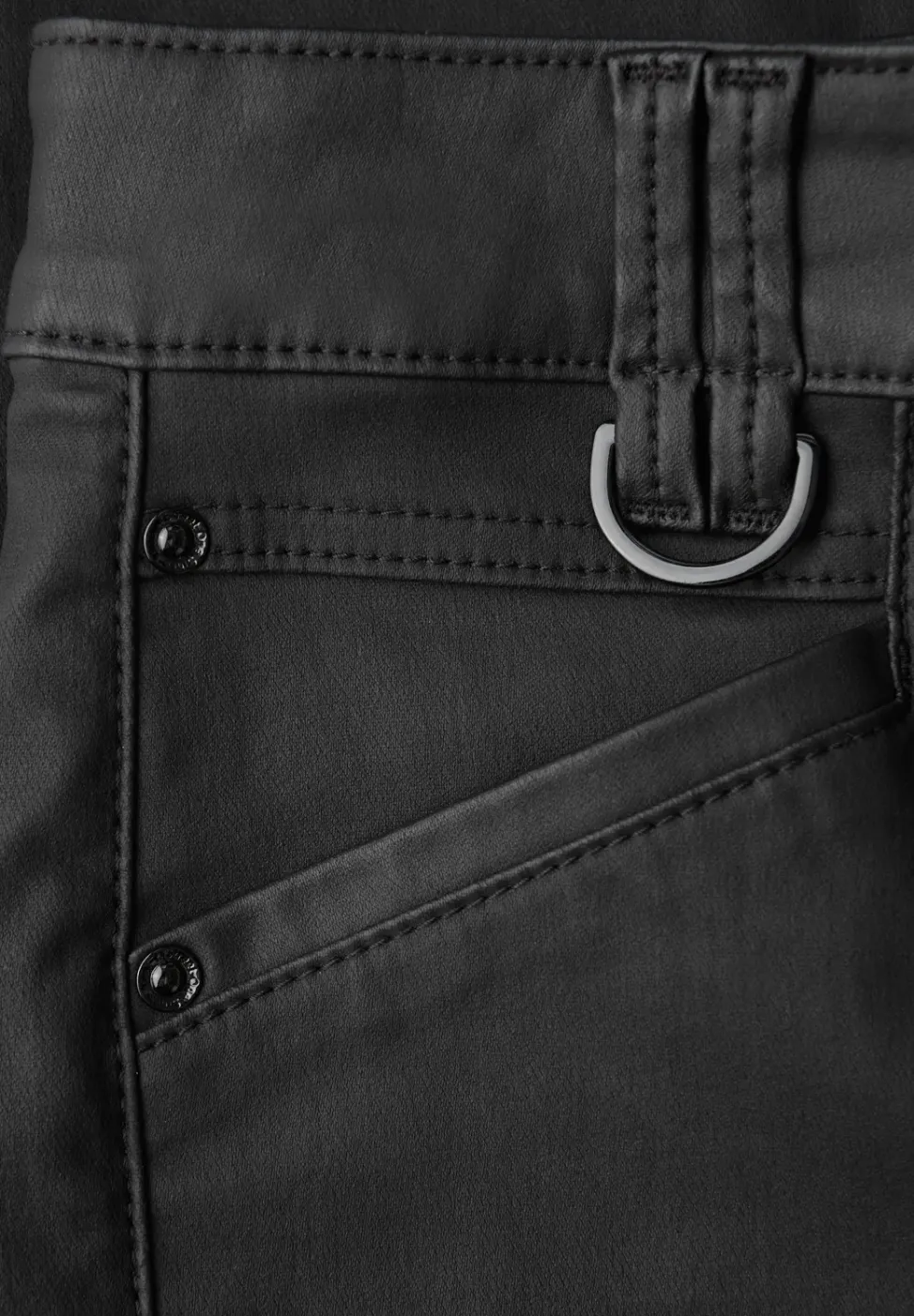 Slim Fit gecoate broek