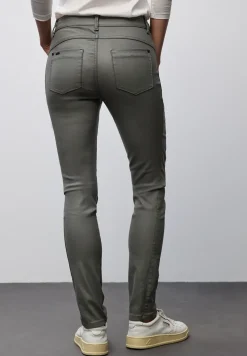 Slim Fit gecoate broek