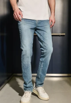 Slim Fit jeans